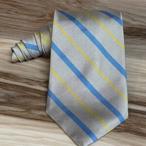 Brooks Brothers Silk Repp tie size 58” by 3.75